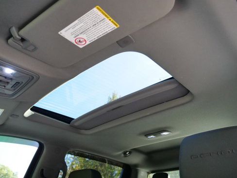 Used 2022 GMC Sierra 2500 Denali image 7