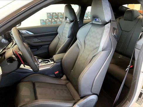 Used 2026 BMW M4 Competition RWD image 7