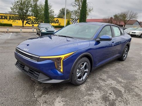 New 2025 Kia K4 LXS image 7