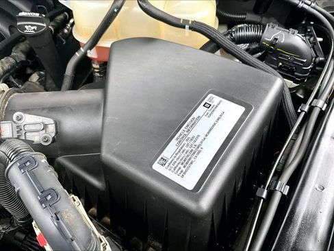 Used 2021 Chevrolet Tahoe RST w/ Luxury Package image 35