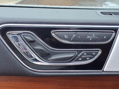 Used 2019 Lincoln Navigator Reserve w/ Cargo Package image 16