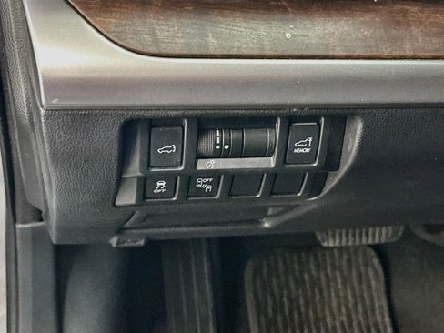 Used 2016 Subaru Outback 2.5i Limited AWD/4WD image 17