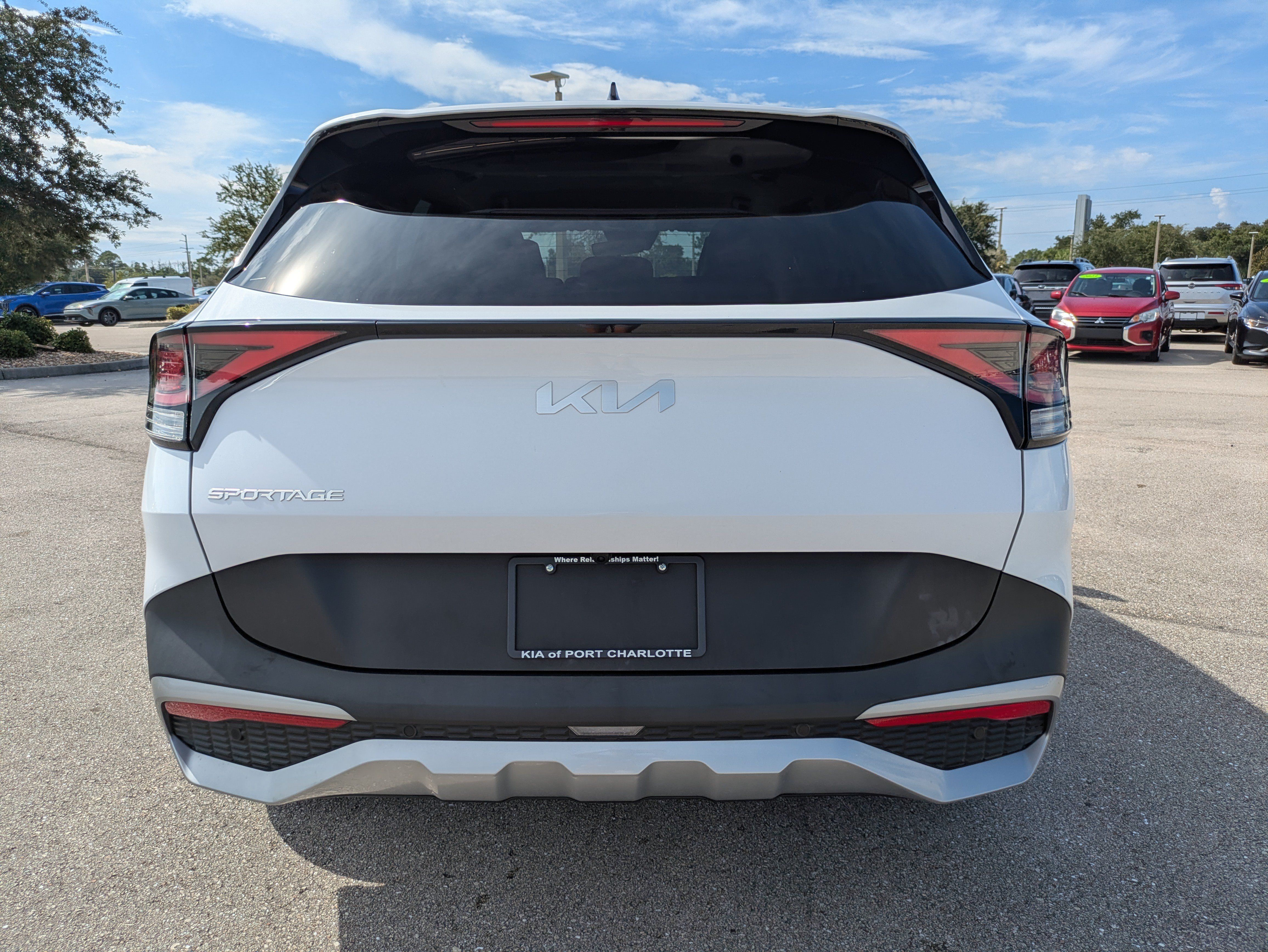 Used 2023 Kia Sportage EX FWD image 5