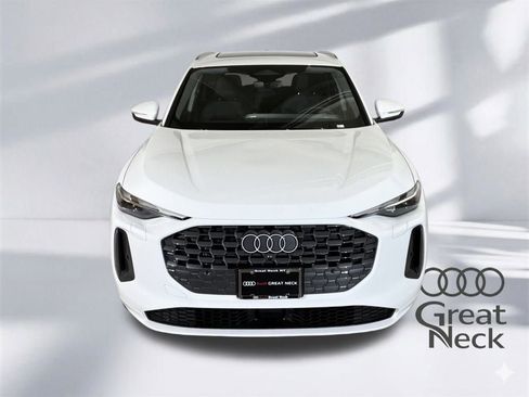 Certified 2025 Audi Q5 Premium w/ Convenience Package image 22