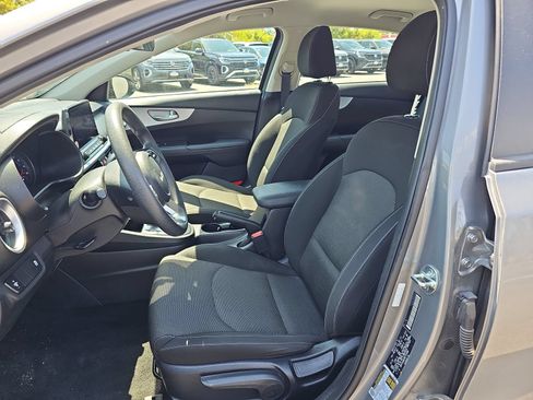 Used 2024 Kia Forte LXS FWD image 16