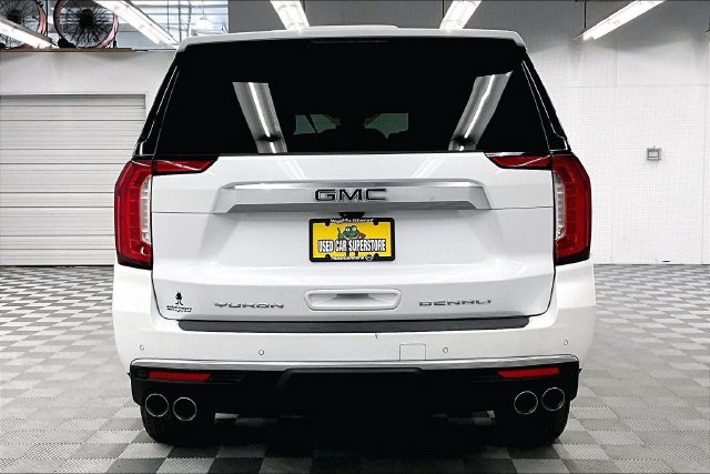 Used 2023 GMC Yukon XL Denali w/ Advanced Technology Package AWD/4WD image 5
