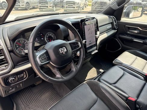 Used 2023 RAM 1500 Laramie AWD/4WD image 2