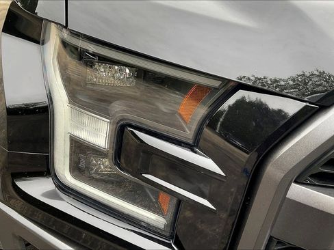 Used 2019 Ford F150 Raptor w/ Equipment Group 802A Luxury AWD/4WD image 32
