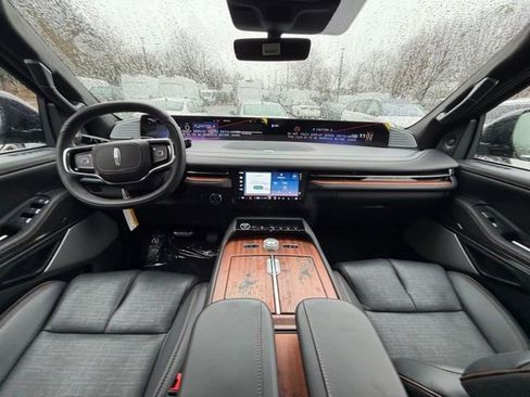 New 2025 Lincoln Navigator L Black Label image 10