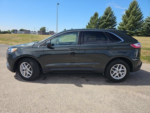 Used 2024 Ford Edge SEL w/ Convenience Package AWD/4WD image 2