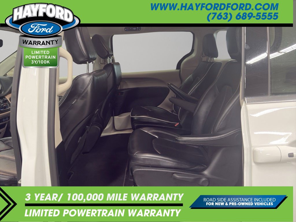Used 2024 Chrysler Pacifica Limited FWD image 15