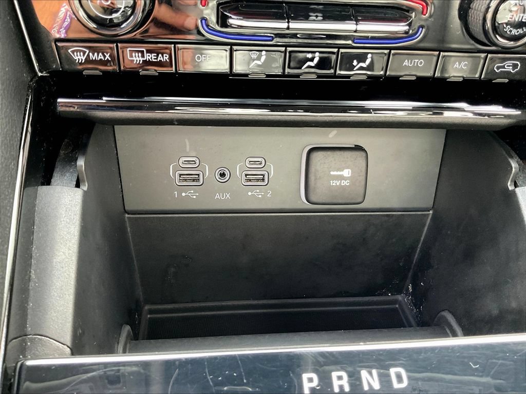 Used 2023 Jeep Grand Cherokee Limited AWD/4WD image 17