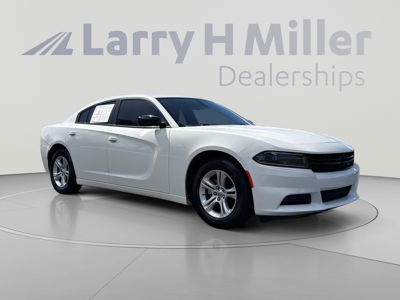 Used 2023 Dodge Charger SXT RWD image 7