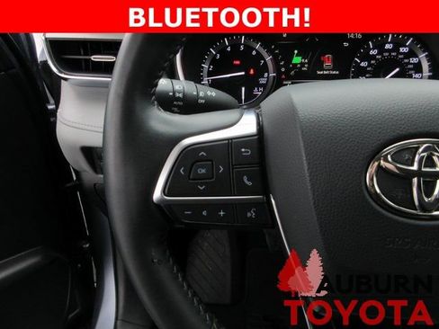 Certified 2021 Toyota Highlander Limited image 18