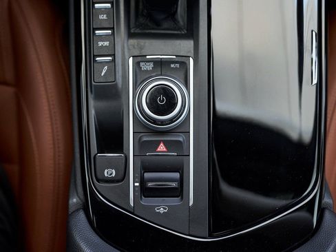 Used 2022 Maserati Levante Modena image 45