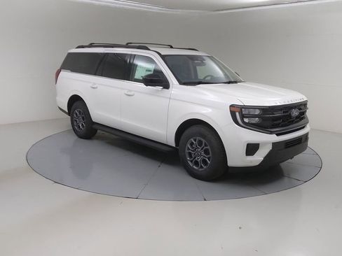New 2025 Ford Expedition Max Active image 10