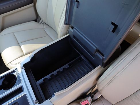 Used 2018 Ford F150 Lariat w/ Equipment Group 502A Luxury image 28