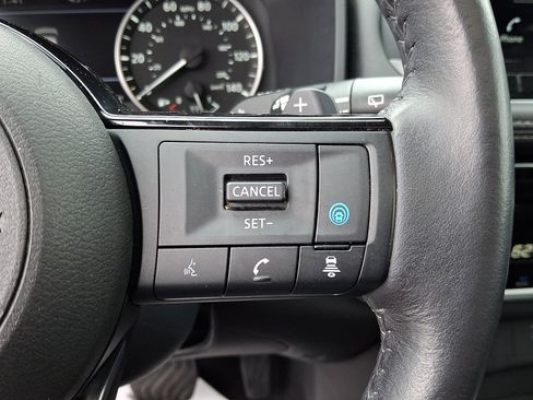 Used 2022 Nissan Rogue SL w/ SL Premium Package image 23