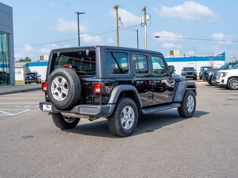 Used 2022 Jeep Wrangler Unlimited Sport AWD/4WD image 5
