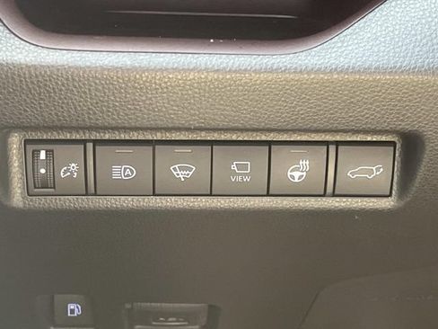 Used 2020 Toyota RAV4 Limited AWD/4WD image 38