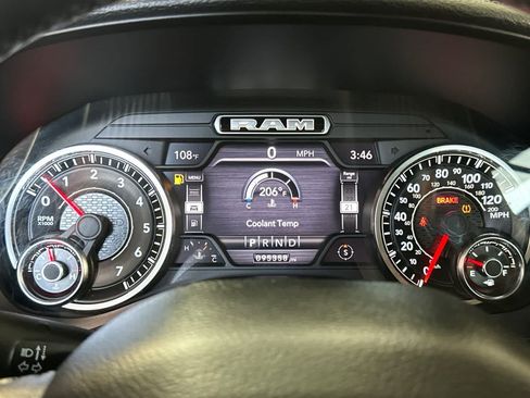 Used 2020 RAM 1500 Laramie RWD image 30