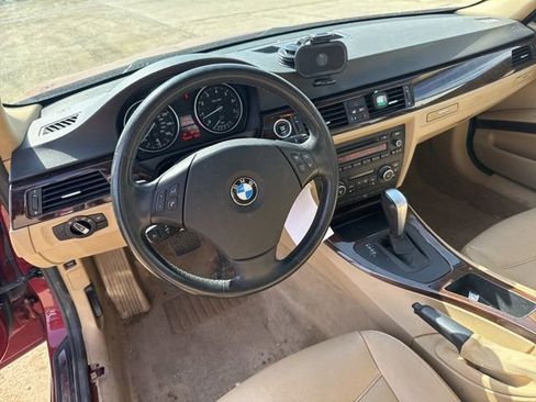 Used 2011 BMW 328i xDrive Sedan image 12