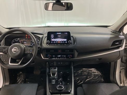 Used 2024 Nissan Rogue SV image 25