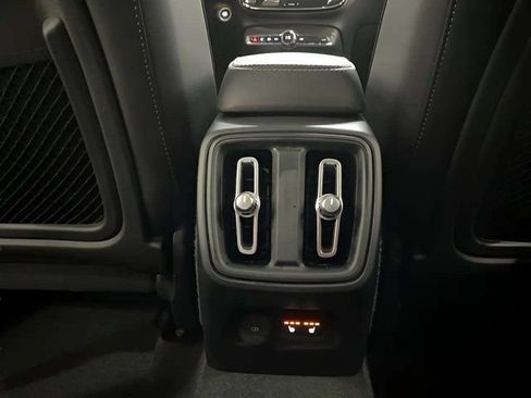 Used 2025 Volvo XC40 B5 Plus AWD/4WD image 68