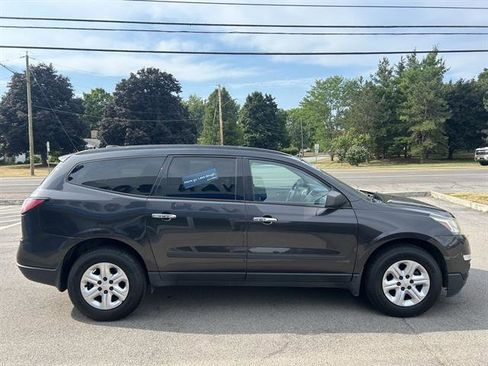 Used 2016 Chevrolet Traverse LS image 6
