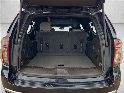 Used 2024 Chevrolet Suburban LT RWD image 6