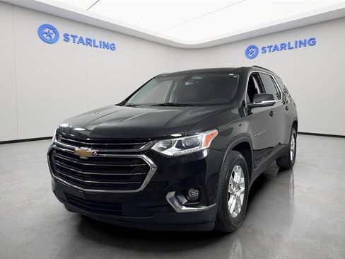 Used 2021 Chevrolet Traverse LT image 16