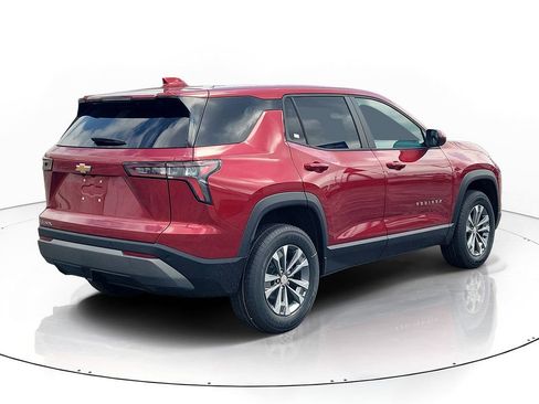 New 2026 Chevrolet Equinox LT w/ Convenience Package II FWD image 4
