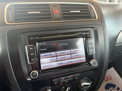 Used 2013 Volkswagen Jetta SE FWD image 57
