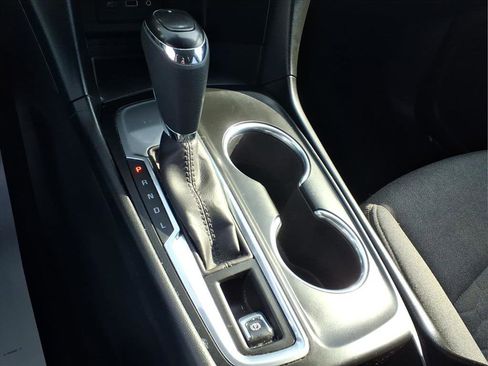 Used 2019 Chevrolet Equinox LT image 24