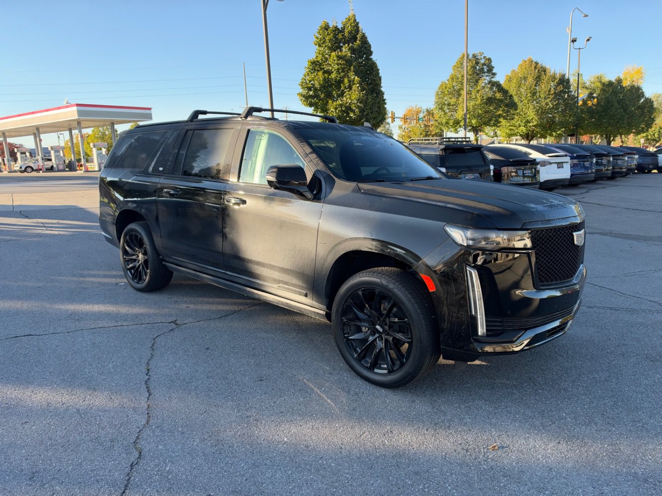 Used 2023 Cadillac Escalade ESV Sport Platinum w/ LPO, ONYX Package AWD/4WD image 7