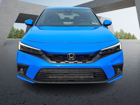 Used 2024 Honda Civic Sport Touring image 2