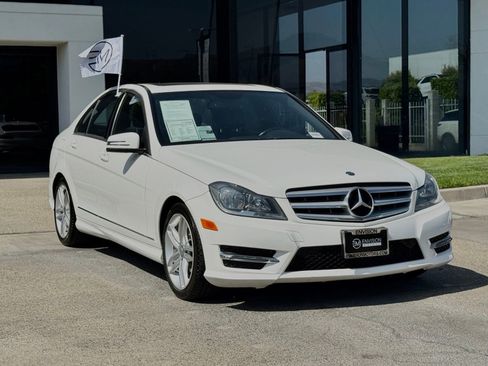Used 2013 Mercedes-Benz C 250 Sedan image 8