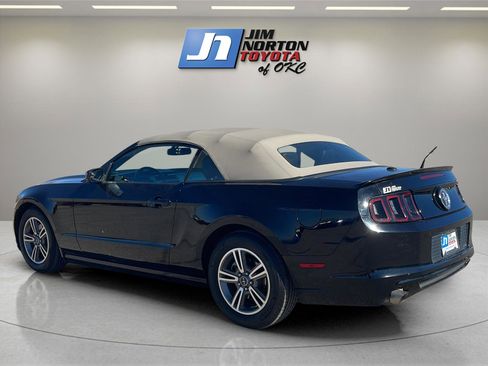 Used 2013 Ford Mustang Premium image 7