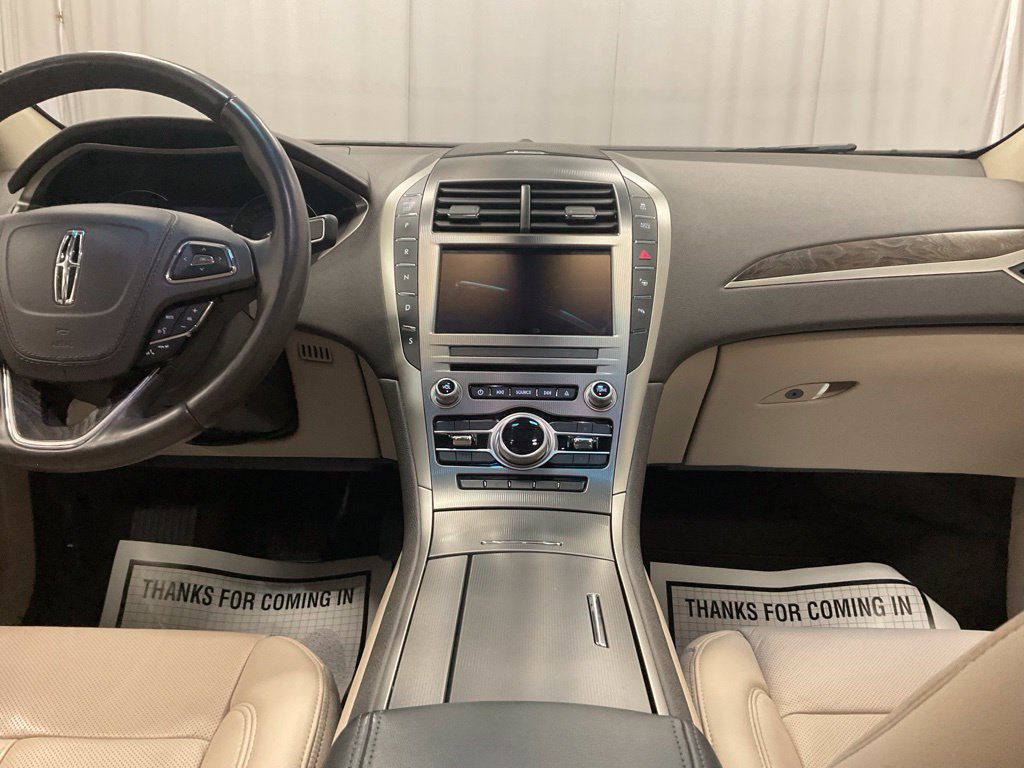 Used 2019 Lincoln MKZ Reserve FWD image 4