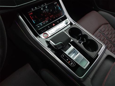 New 2025 Audi RS Q8 performance image 28