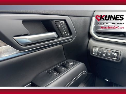 New 2026 GMC Terrain Denali w/ LPO, Floor Liner Package image 28