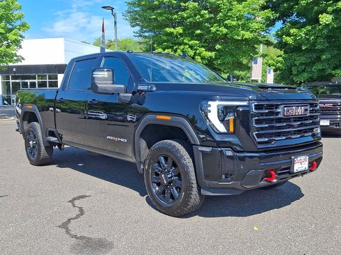 Used 2025 GMC Sierra 2500 AT4 w/ AT4 Preferred Package AWD/4WD image 1