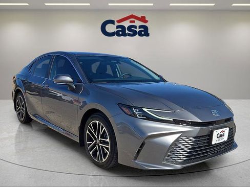 Used 2026 Toyota Camry XLE image 1
