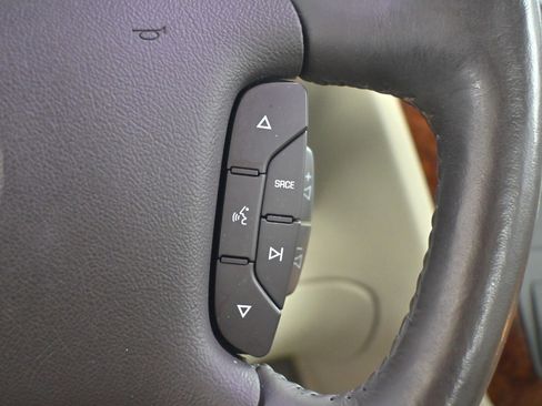 Used 2007 Cadillac DTS Luxury I w/ Trunk Convenience Package image 18