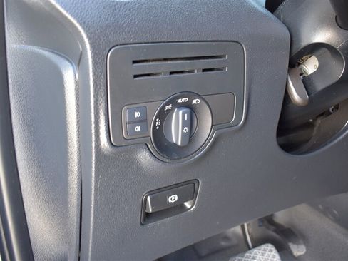 Used 2020 Mercedes-Benz Metris image 17