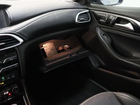 Used 2019 INFINITI QX30 w/ Navigation Package FWD image 25