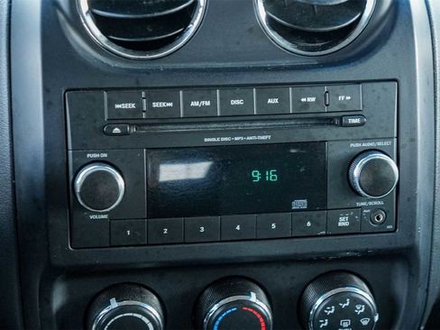 Used 2015 Jeep Patriot Sport image 16