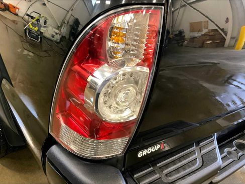 Used 2010 Toyota Tacoma 4x4 Regular Cab image 23