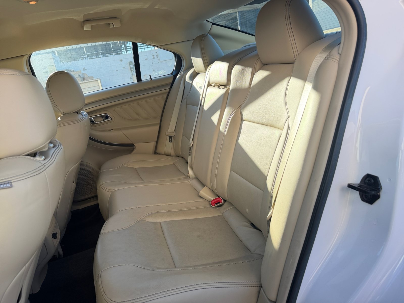 Used 2018 Ford Taurus SEL w/ Equipment Group 201A FWD image 28