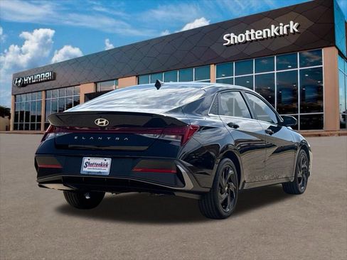 New 2026 Hyundai Elantra SEL Sport Premium FWD image 6